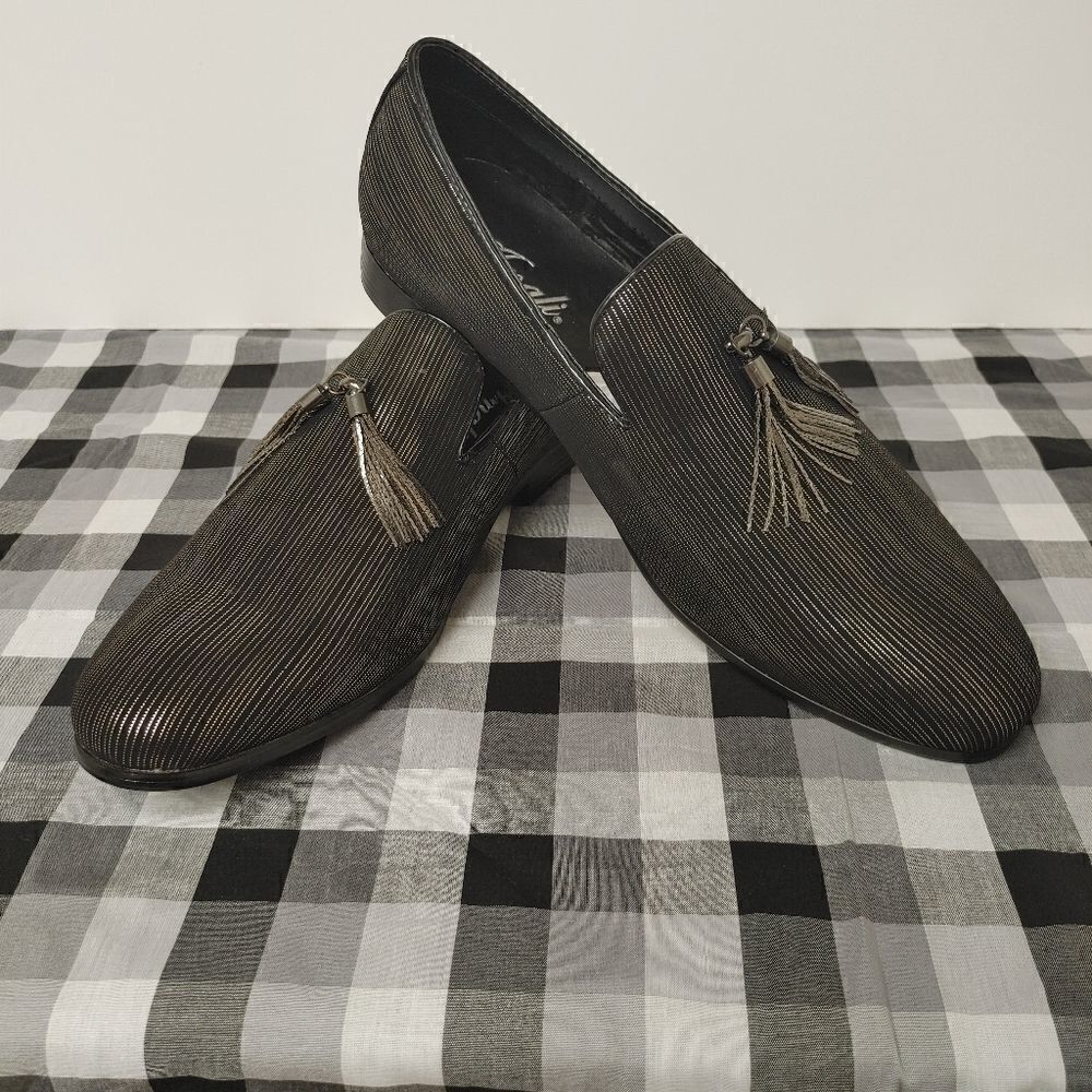 MEN'S AMALI METALLIC STRIPED DESIGN SLIP ON SHOE WITH TASSEL.